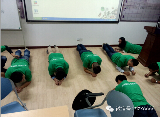 聚·力突破-紫羅蘭家紡十月培訓會(huì )