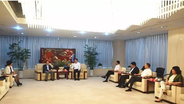 ЇҼf(xi)(hu )K_F^(gun)W(xu)