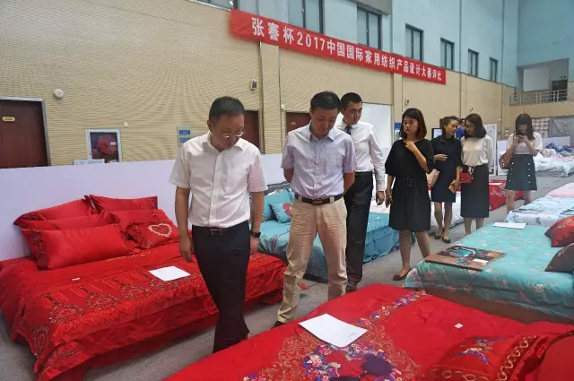 Ҹζϯͨ300Ҽa(chn)ƷŮ