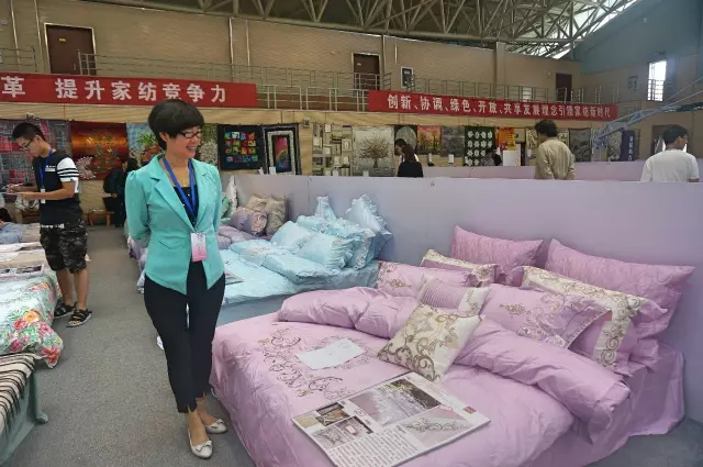 Ҹζϯͨ300Ҽa(chn)ƷŮ