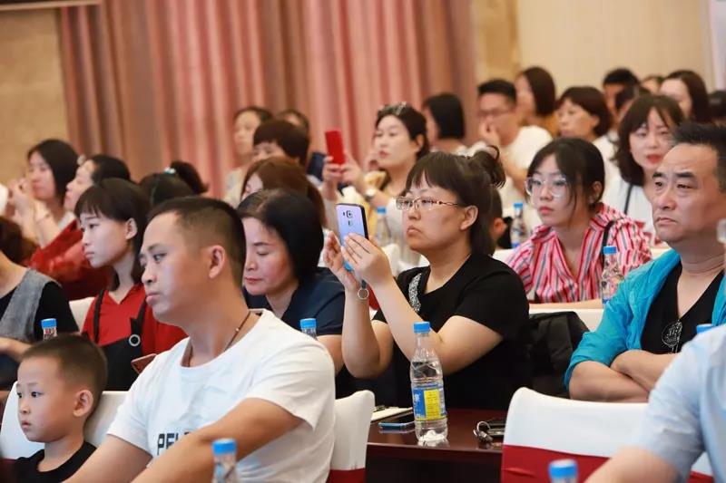 Ʒ•Ҽ2019ﶬƷl(f)(hu )AM(mn)չ